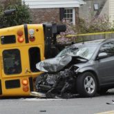 Los Mejores Abogados en Español Expertos en Demandas de Accidentes de Camión en Maywood California